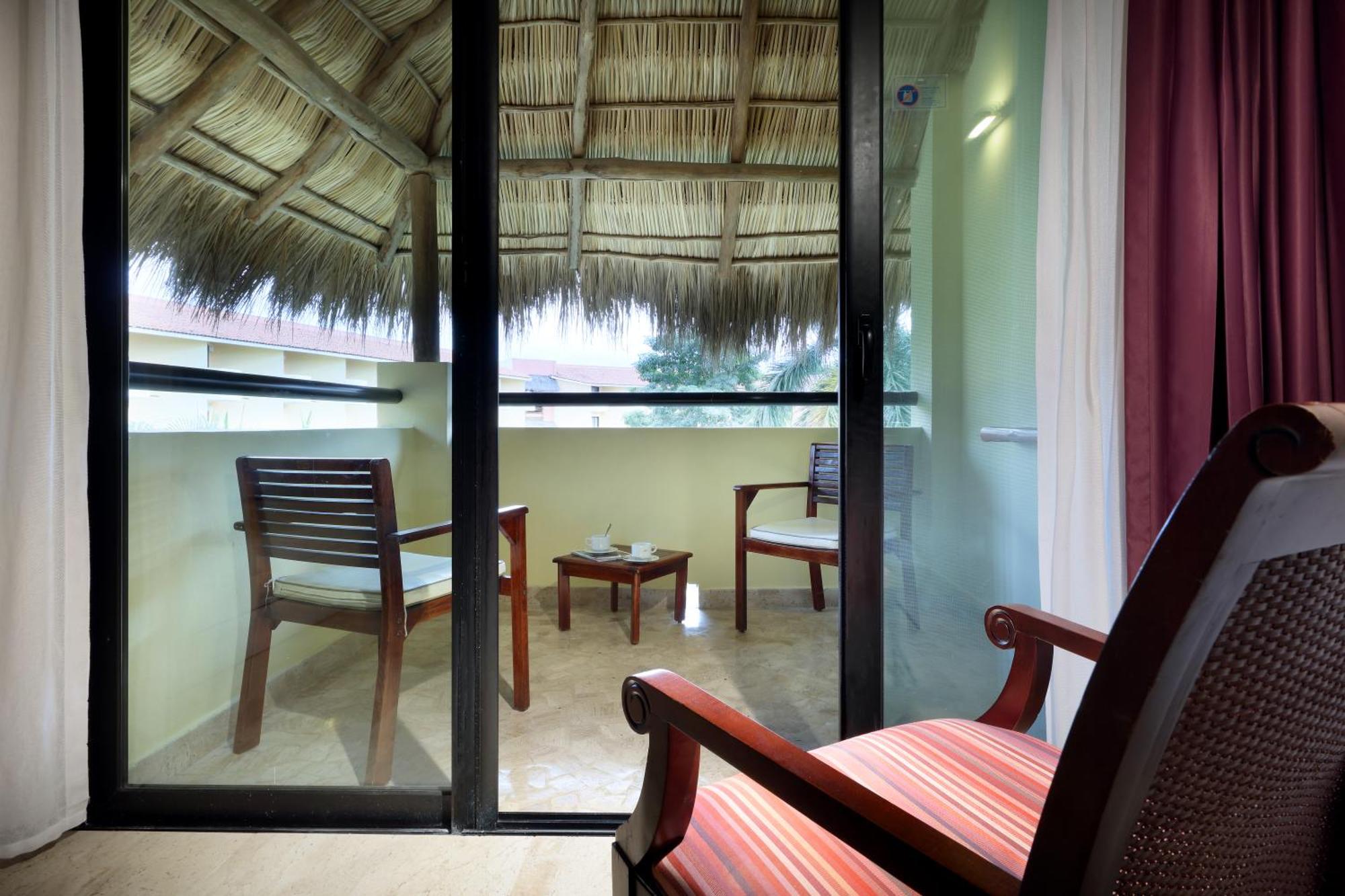 Family Selection At Grand Palladium Vallarta Resort & Spa بونتا مِيتا المظهر الخارجي الصورة
