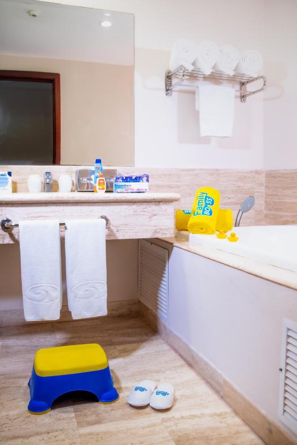 Family Selection At Grand Palladium Vallarta Resort & Spa بونتا مِيتا المظهر الخارجي الصورة